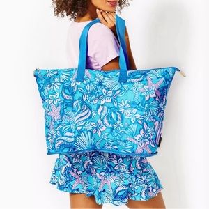 NEW Lilly Pulitzer Getaway Packable Tote Amalfi Blue Sound The Sirens
